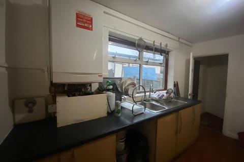 4 bedroom terraced house to rent, Elsenham Road, London E12