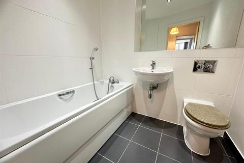 2 bedroom flat to rent, Caygill Terrace, Halifax