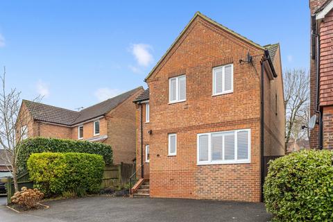 4 bedroom detached house for sale, Pellings Farm Close, Crowborough, TN6