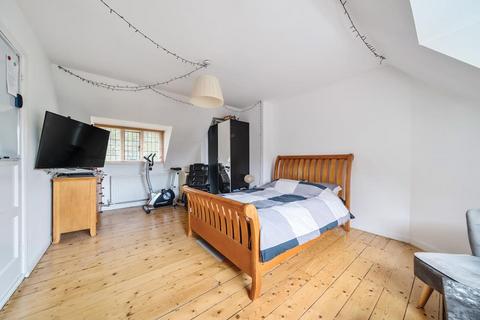 2 bedroom flat for sale, Woking,  Surrey,  GU22