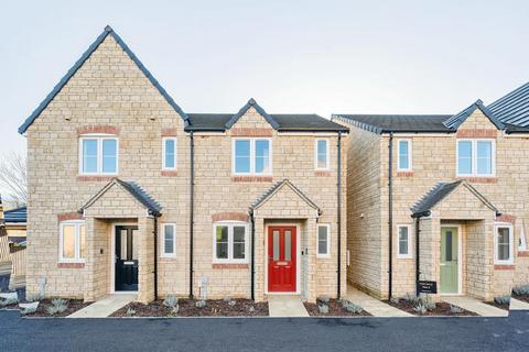 3 bedroom terraced house to rent, Chamberlain Close,  Carterton,  OX18