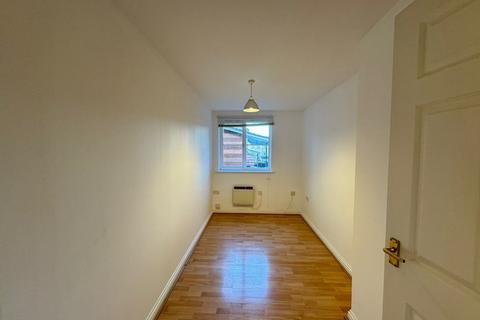 2 bedroom apartment to rent, Princes Gate,