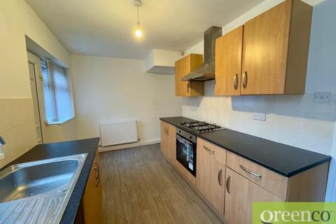 2 bedroom terraced house to rent, Gloucester Road, Manchester M43