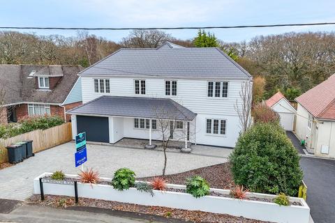 5 bedroom detached house for sale, Elphinstone Road, Highcliffe, Christchurch, BH23