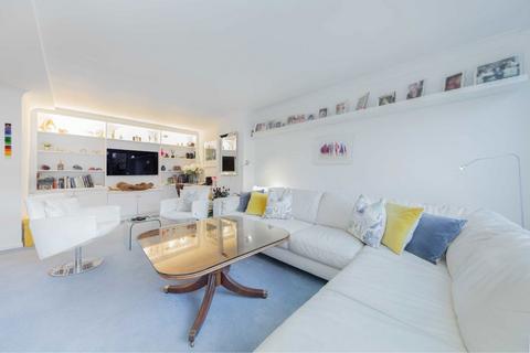 2 bedroom flat for sale, Colet Gardens, London W14