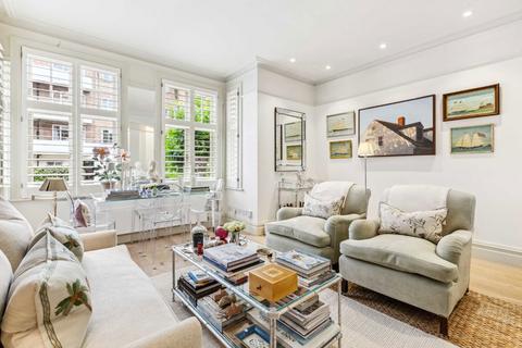 2 bedroom flat for sale, Hamlet Gardens, London W6