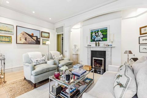 2 bedroom flat for sale, Hamlet Gardens, London W6