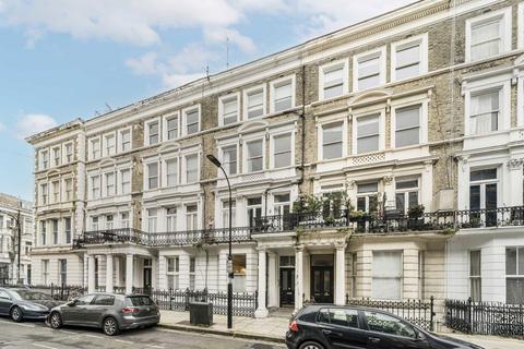 3 bedroom flat for sale, Castletown Road, London W14