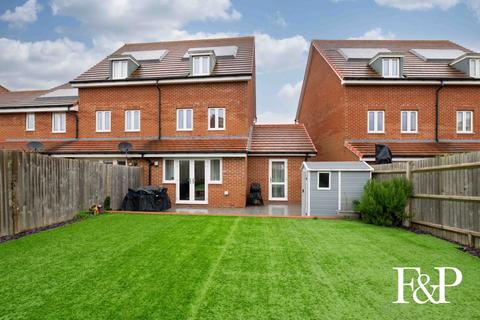 4 bedroom terraced house for sale, Chapman Drive, Binfield, Bracknell, Berkshire, RG42