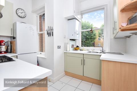 2 bedroom flat to rent, Mount View Road London N4