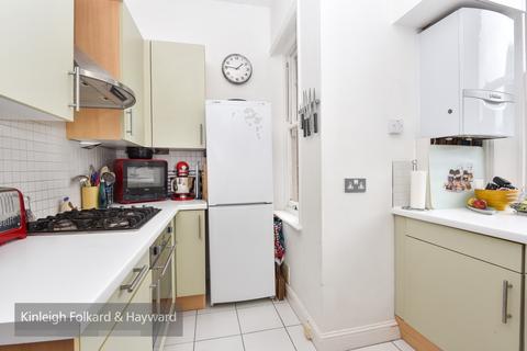 2 bedroom flat to rent, Mount View Road London N4