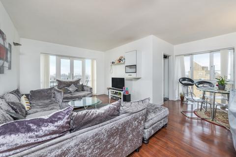 2 bedroom flat for sale, Riverview Court, Old Bellgate Place, London