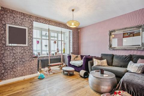 3 bedroom semi-detached house for sale, Station Gardens, London