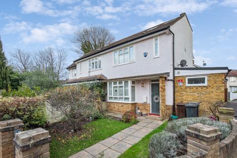 3 bedroom semi-detached house for sale, Station Gardens, London