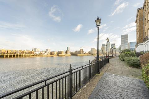 18 Edward Square, London, SE16 5EE