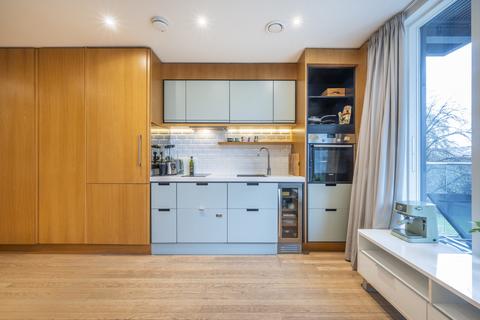 1 bedroom flat for sale, Park Vista Tower, 5 Cobblestone Square, London