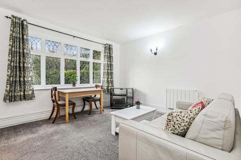 1 bedroom flat to rent, Marlborough, 5 Inner Park Road, London