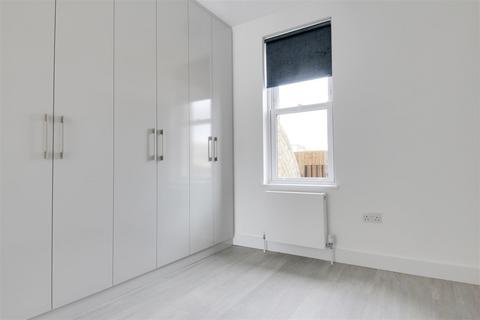 1 bedroom flat to rent, Weimar Street, London