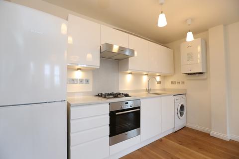 1 bedroom flat to rent, Chapel Yard, London