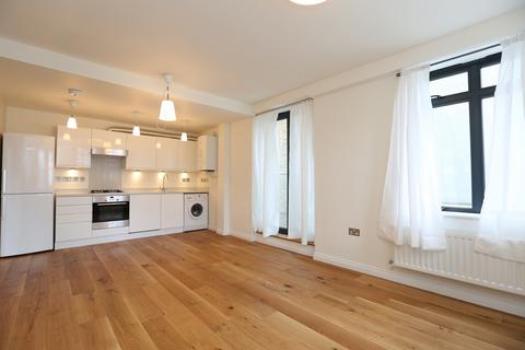 1 bedroom flat to rent, Chapel Yard, London