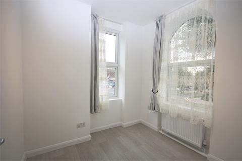 1 bedroom flat to rent, Avenue Road, London, N12