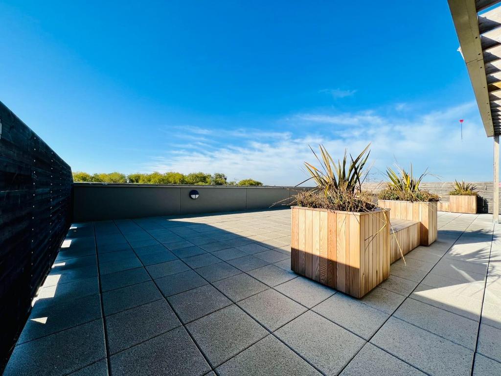 Communal roof terrace