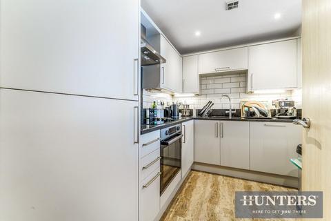 2 bedroom apartment for sale, Holland Gardens, Brentford