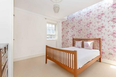 2 bedroom flat to rent, Woodstock Grove, London W12