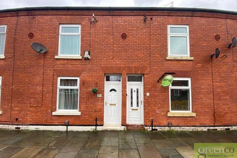 3 bedroom terraced house to rent, Broomhall Road, Salford M27