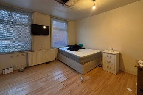 1 bedroom flat for sale, First Floor Flat, 13A Balaam Street, Newham, London, E13 8EB