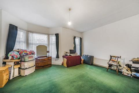 3 bedroom terraced house for sale, Boundaries Road, London