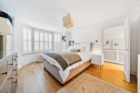 3 bedroom flat for sale, Fernlea Road, Balham