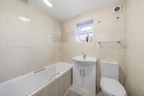 1 bedroom flat for sale, Lewisham High street, Lewisham