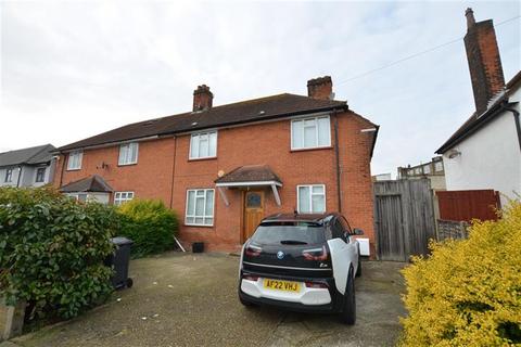 3 bedroom terraced house to rent, Theydon Grove, Woodford Green, IG8