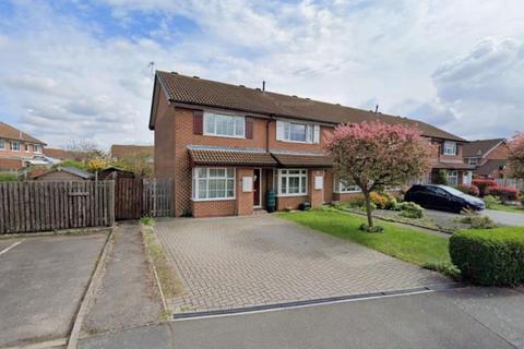 2 bedroom terraced house to rent, Princess Marys Road, Addlestone KT15