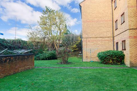 1 bedroom apartment for sale, Knaves Hollow, Loudwater, Buckinghamshire, HP10