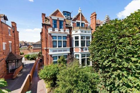 2 bedroom flat for sale, Grimston Avenue, Folkestone