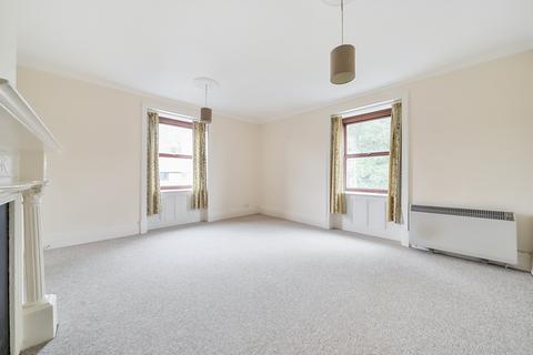 2 bedroom flat to rent, High Street, Henstridge, Somerset, BA8