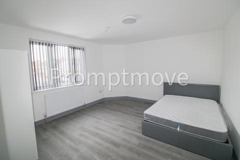 2 bedroom flat to rent, Ashcroft Road Luton LU2 9AE