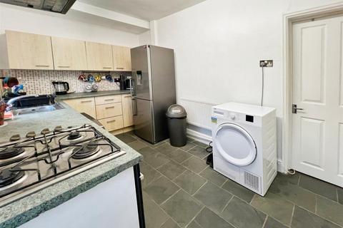 436 Killinghall Road, Bradford, BD2 4SL
