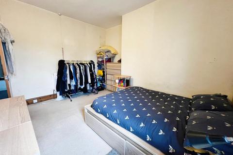 436 Killinghall Road, Bradford, BD2 4SL