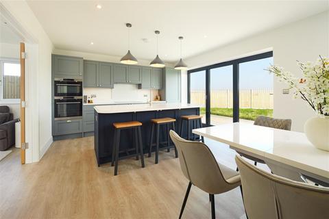 5 bedroom detached house for sale, Mulberry Mews, Sandwich Road, Whitfield