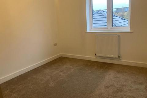 3 bedroom end of terrace house to rent, Chamberlain Close,  Carterton,  OX18