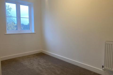 3 bedroom end of terrace house to rent, Chamberlain Close,  Carterton,  OX18