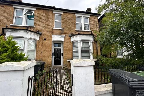 1 bedroom flat for sale, Farley Road, London, SE6