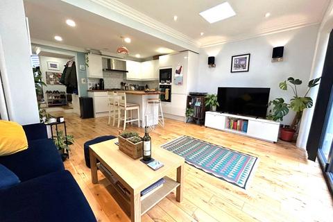 7a Farley Road, London, SE6 2AA