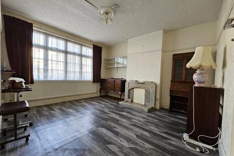 3 bedroom end of terrace house for sale, Selworthy Road, London, SE6