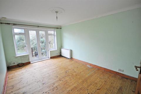 2 bedroom flat for sale, Mill Road, Hailsham