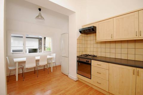 3 bedroom maisonette to rent, Packington Street, Islington, London, N1