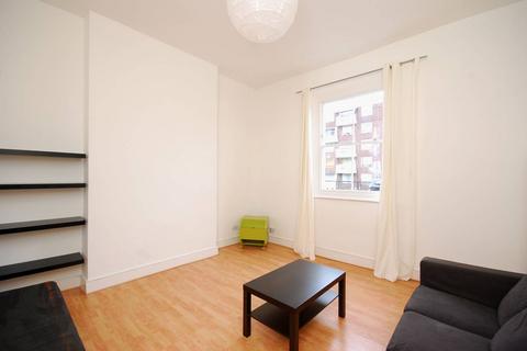 3 bedroom maisonette to rent, Packington Street, Islington, London, N1